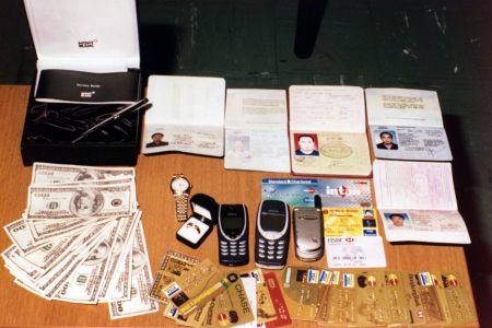 Εντοπίστηκε εργαστήριο πλαστών εγγράφων στον Αγιο Παντελεήμονα