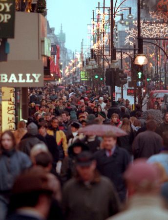 Βρετανία: 22.000 θέσεις εργασίας θα χάσει εφέτος το λιανικό εμπόριο