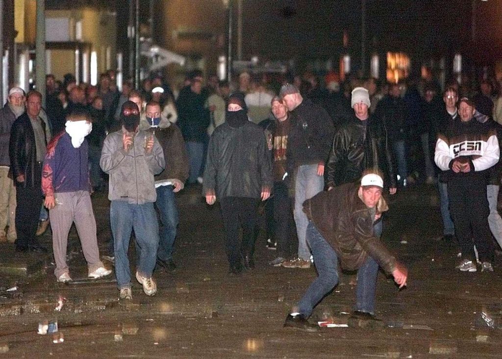 Συμπλοκή μεταξύ οπαδών ποδοσφαιρικών ομάδων τα ξημερώματα στο Μενίδι