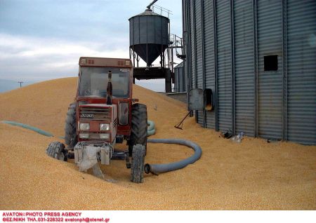 Κατερίνη: Νεκρός 85χρονος μετά από από ανατροπή τρακτέρ που οδηγούσε