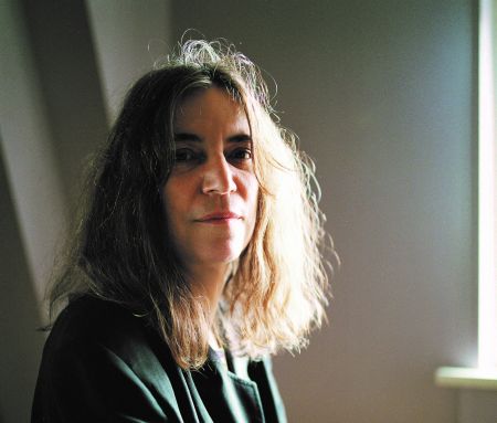 Πάτι Σμιθ: «Εχουμε το δικαίωμα να ζήσουμε τη ζωή μας όπως θέλουμε»