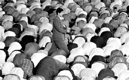 Θρησκεία και κοινωνία: ένα αγεφύρωτο χάσμα