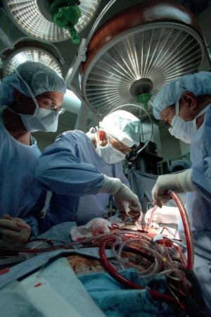 Στοπ στην αιμορραγία με… κερί από Έλληνες επιστήμονες