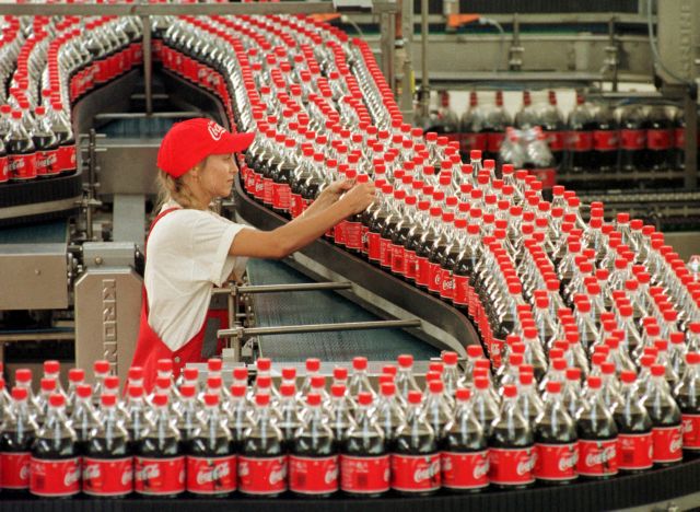 Mείωση εσόδων και κερδών για την Coca Cola HBC στο εξάμηνο