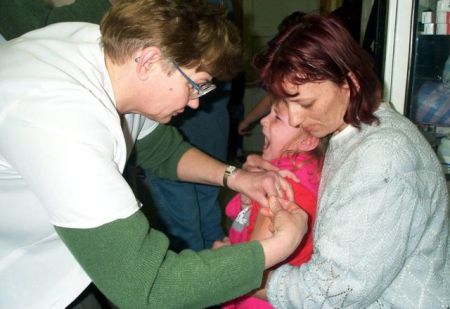 Εμβολιασμό προσφύγων συνιστά η αρμόδια επιτροπή του υπουργείου Υγείας