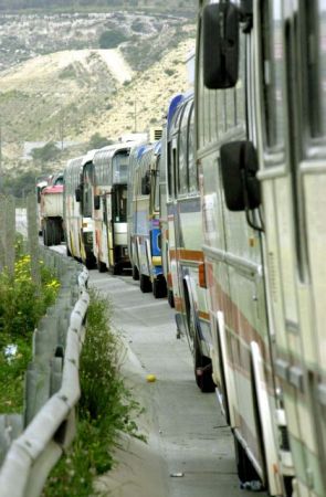 Κόρινθος: Οδηγός ΚΤΕΛ κατέβασε 10χρονο μαθητή για ένα ευρώ