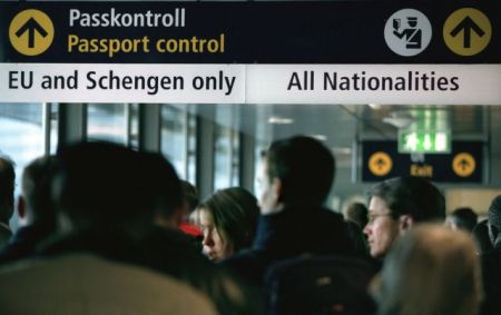 Ορατός ο κίνδυνος αποπομπής της Ελλάδας από τη συνθήκη Σένγκεν – Χρονικό όριο η 17η Δεκεμβρίου για ενεργοποίηση των μέτρων