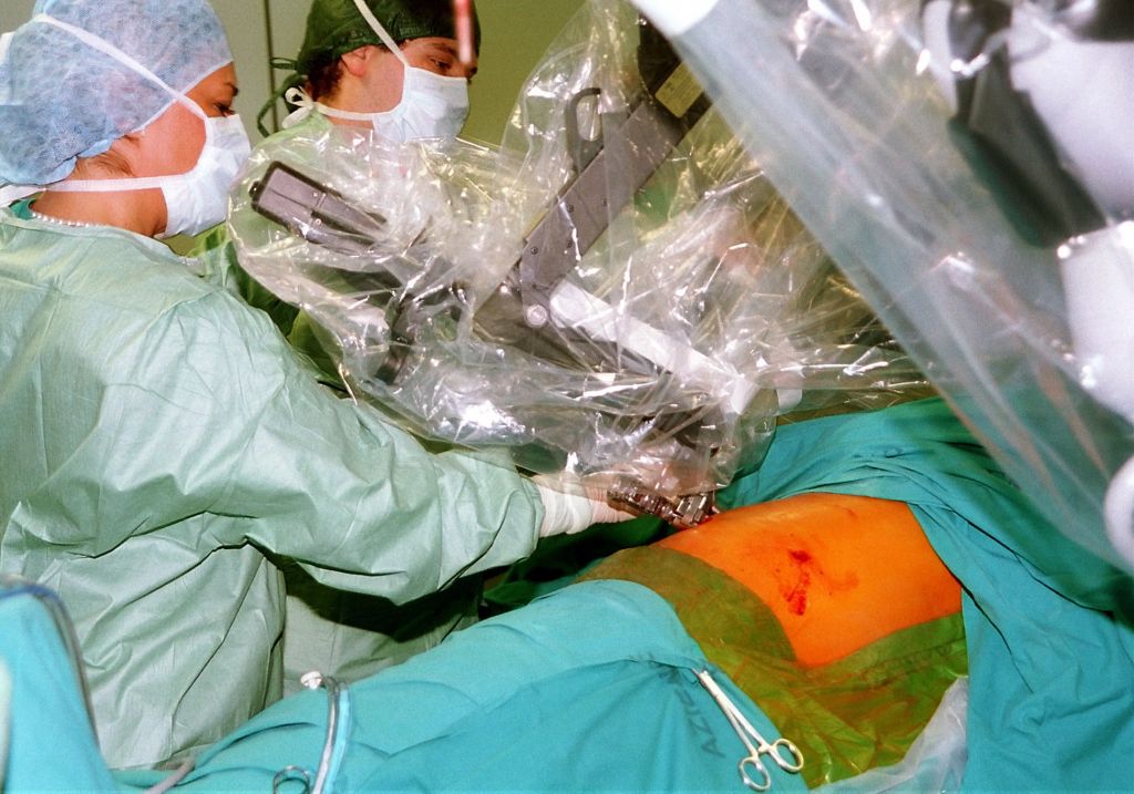 Ρομποτική χειρουργική: Ελπιδοφόρα μηνύματα στον τοπικά προχωρημένο και υψηλού κινδύνου καρκίνο του προστάτη