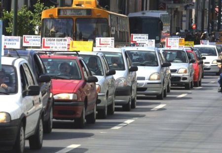 Δύο συλλήψεις στη Θεσσαλονίκη για παράνομη έκδοση διπλώματος οδηγού