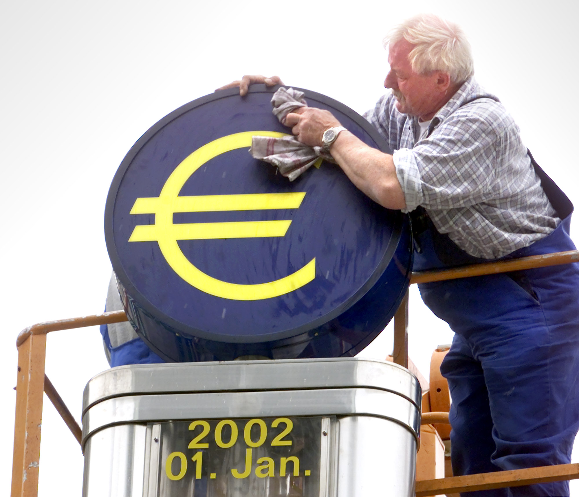 «Αν δεν ενισχυθεί ο ESM, το ευρώ θα καταρρεύσει»