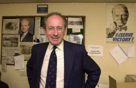 Σερ Μάλκολμ Ρίφκιντ: Τελείωσε η εποχή του θριάμβου για τη Δύση