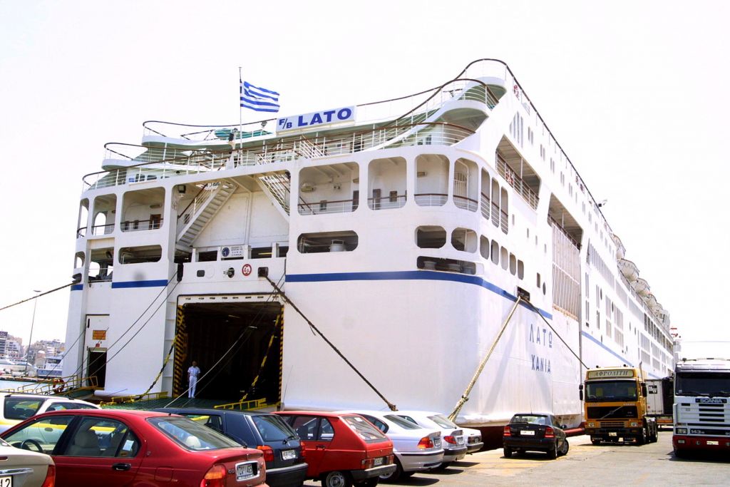 Στο λιμάνι της Σούδας προσέκρουσε το πλοίο «ΛΑΤΩ»
