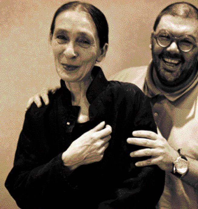 Μια από τις σημαντικότερες χορογράφους της εποχής μας, η Πίνα Μπάους συνομίλησε με τον Θανάση Λάλα λίγο πριν από την παρουσίαση του «1980» στο Ηρώδειο