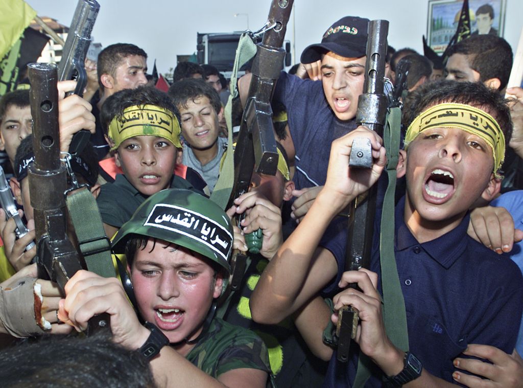 ΟΗΕ: Στρατολόγησαν 400 παιδιά ως επτά ετών σε 3 μήνες οι τζιχαντιστές