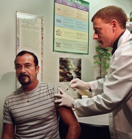 Ελλείψεις αντιρετροϊκών φαρμάκων στο ΑΧΕΠΑ