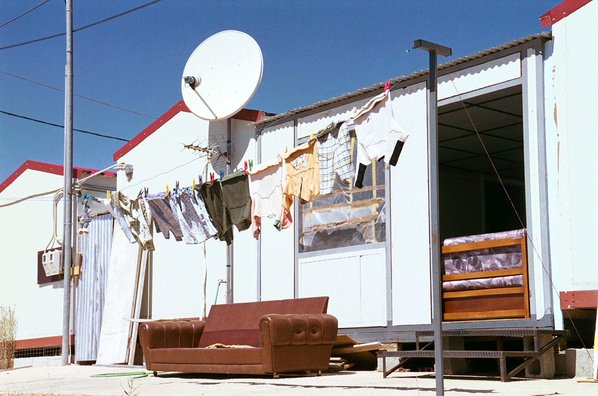 Δωρεάν δορυφορικά “πιάτα” για 15.900 νοικοκυριά ακριτικών οικισμών