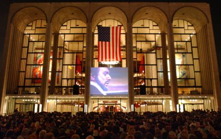 Τέχνη μέσω οθόνης