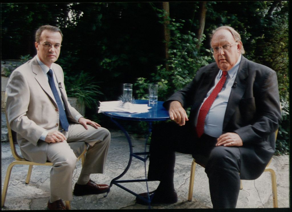 Πάγκαλος: Δεν είναι ρατσιστικό να με αποκαλεί παχύδερμο η «Αυγή»;