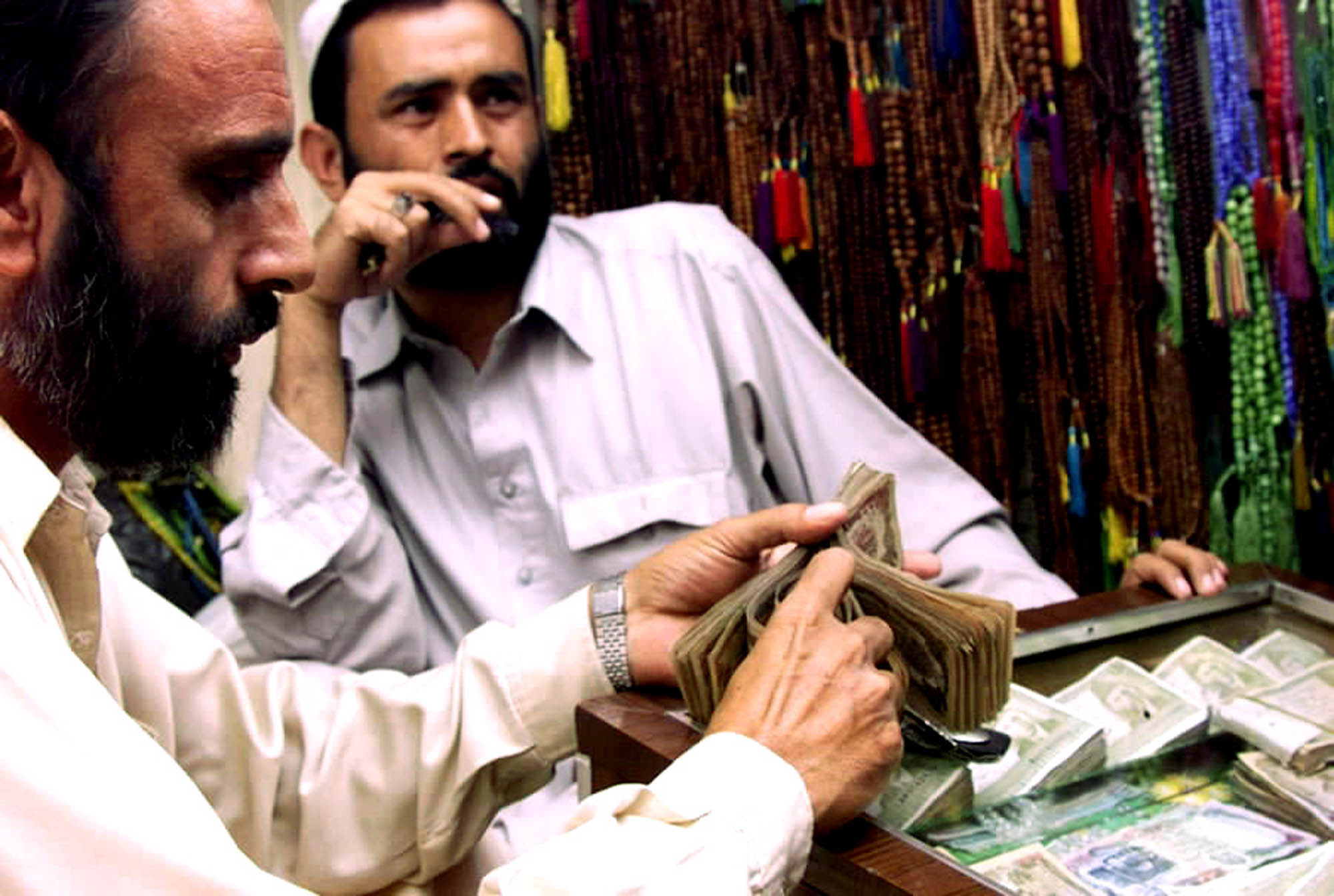 Αφγανιστάν: Αρχίζει νέα έρευνα για το σκάνδαλο της Kabul Bank