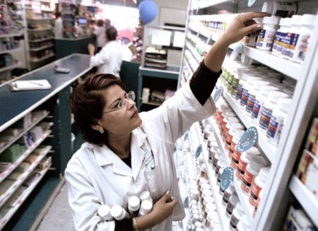 Η διάθεση των φαρμάκων φέρνει… πολιτικό πυρετό