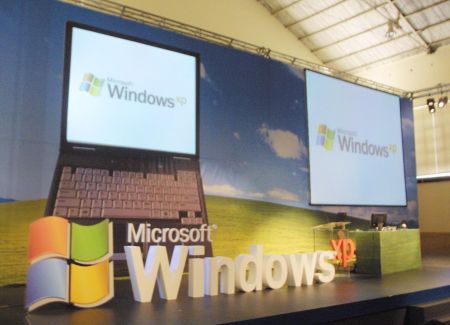 Η Microsoft βγάζει από την πρίζα το λειτουργικό σύστημα Windows XP