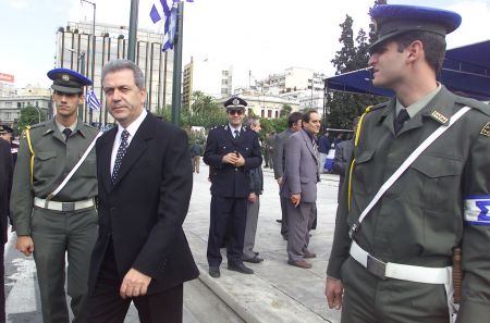 ΥΠΕΘΑ: Καταργούνται Στρατονομία, Αερονομία και Ναυτονομία