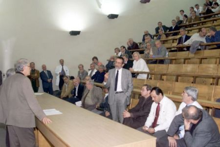 Στις τελευταίες θέσεις της Δ. Ευρώπης οι μισθοί των πανεπιστημιακών