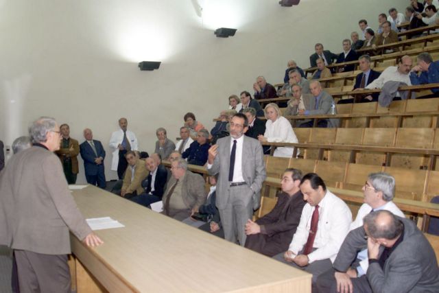 Στις τελευταίες θέσεις της Δ. Ευρώπης οι μισθοί των πανεπιστημιακών