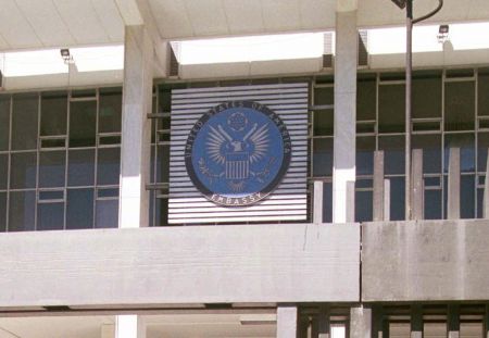 Ύποπτο δέμα κοντά στην κατοικία του αμερικανού πρέσβη