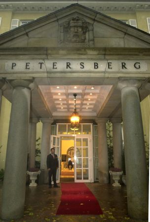 Διετής σύμβαση εργασίας στα ξενοδοχεία με αυξήσεις 1% το 2017