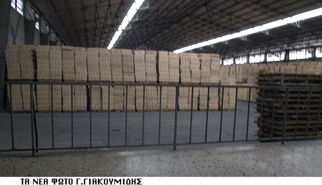 ΕΣΕΕ: Άνω του 1,3 δισ. ευρώ ετησίως κοστίζει το λαθρεμπόριο σε καύσιμα, καπνό, αλκοόλ