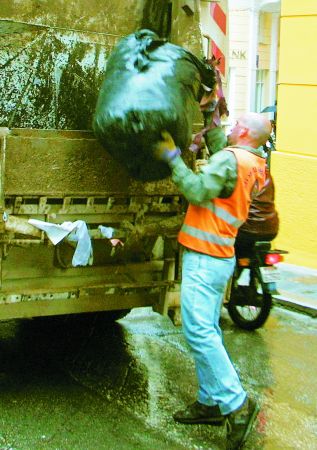 Οδικός χάρτης με αγκάθια για νέες συμβάσεις στους εργαζόμενους στην καθαριότητα