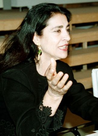 Ειρήνη Παππά: Ανησυχία προκάλεσε λιποθυμία της