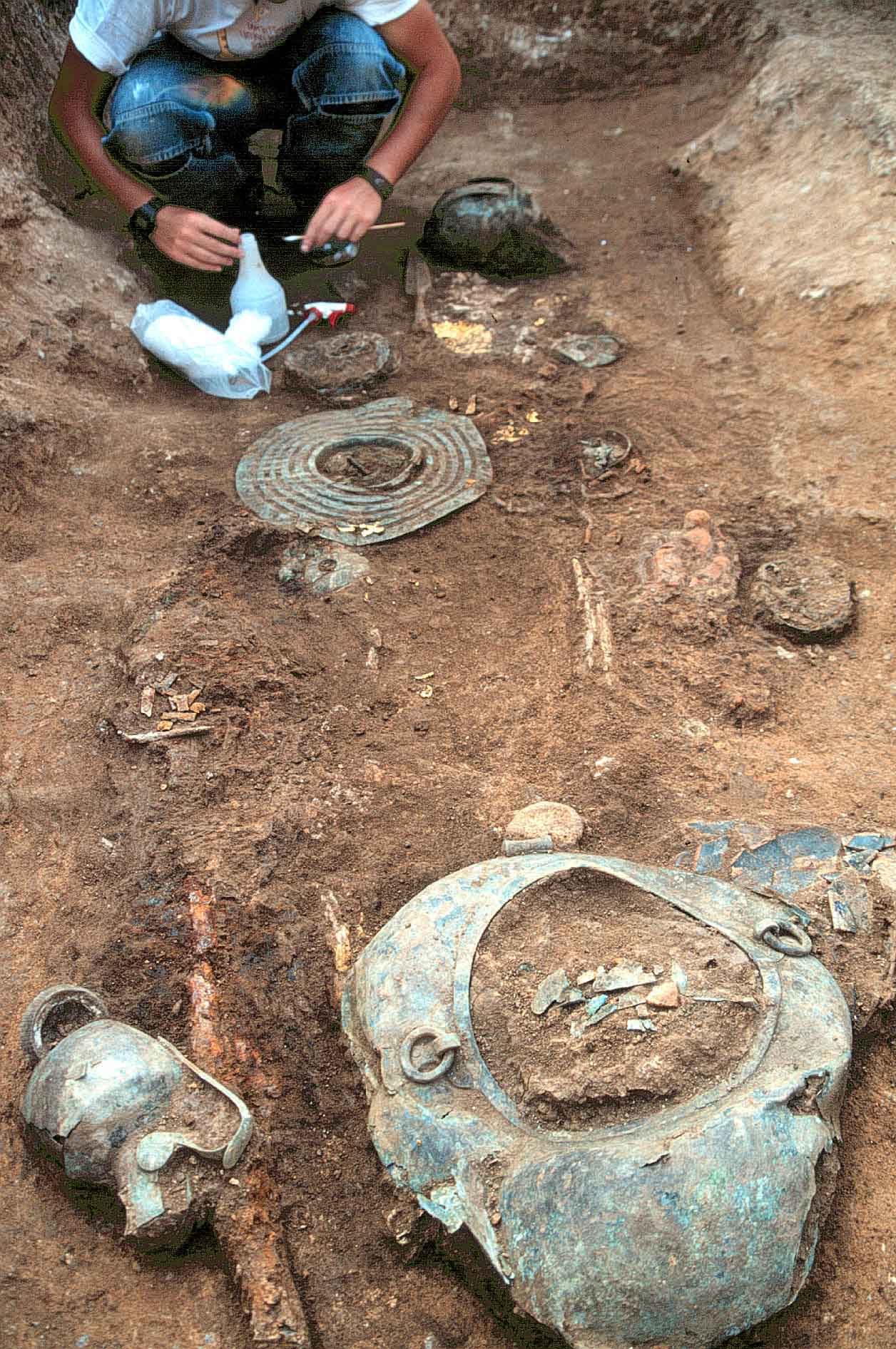 Der Spiegel: Ανάστατοι οι έλληνες αρχαιολόγοι για την ελλιπή φύλαξη αρχαιοτήτων