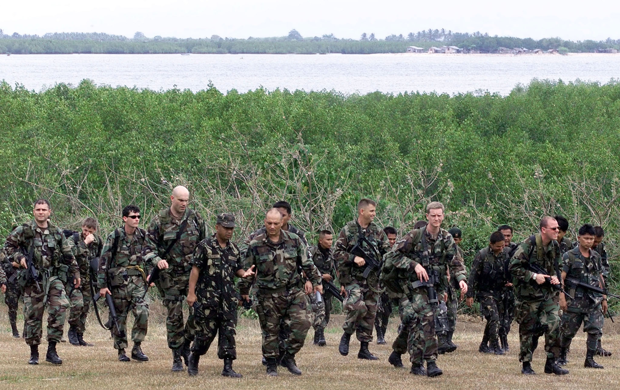 Φιλιππίνες: Νεκρός από στρατιωτικά πυρά ο αρχηγός της Αμπού Σαγιάφ