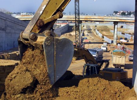 Νεκρός μετά από ανατροπή σκαπτικού μηχανήματος