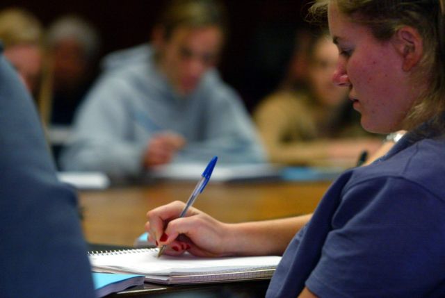 Αύξηση εγγραφών αναμένουν τα κολέγια