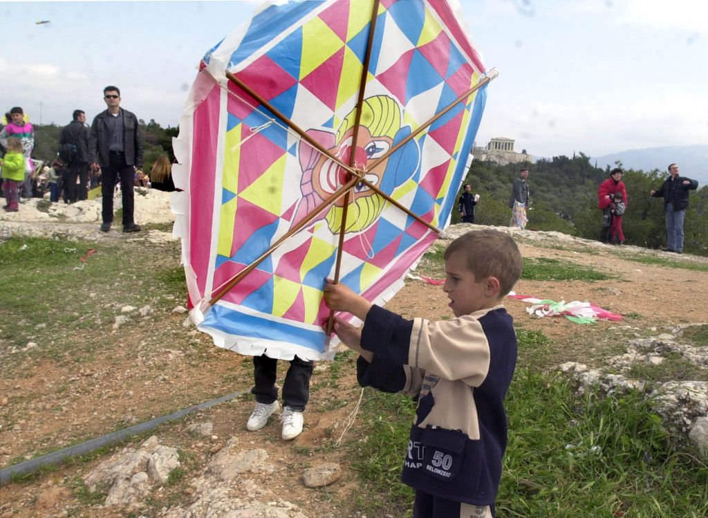 Βελτιώνεται ο καιρός την Κυριακή, καλοκαιρία την Καθαρά Δευτέρα
