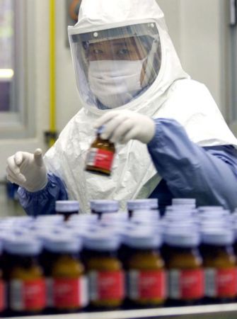 Ελλείψεις αντιρετροϊκών φαρμάκων σε Λαϊκό και Ευαγγελισμό