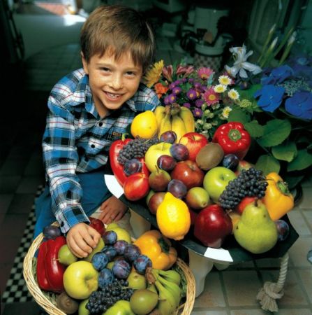 Δημητριακά ολικής άλεσης, φρούτα, λαχανικά και ταχίνι για σωστή διατροφή
