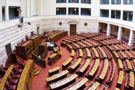 Βουλή: Στην τακτική Δικαιοσύνη παραπέμπεται ο Γ. Παπαντωνίου