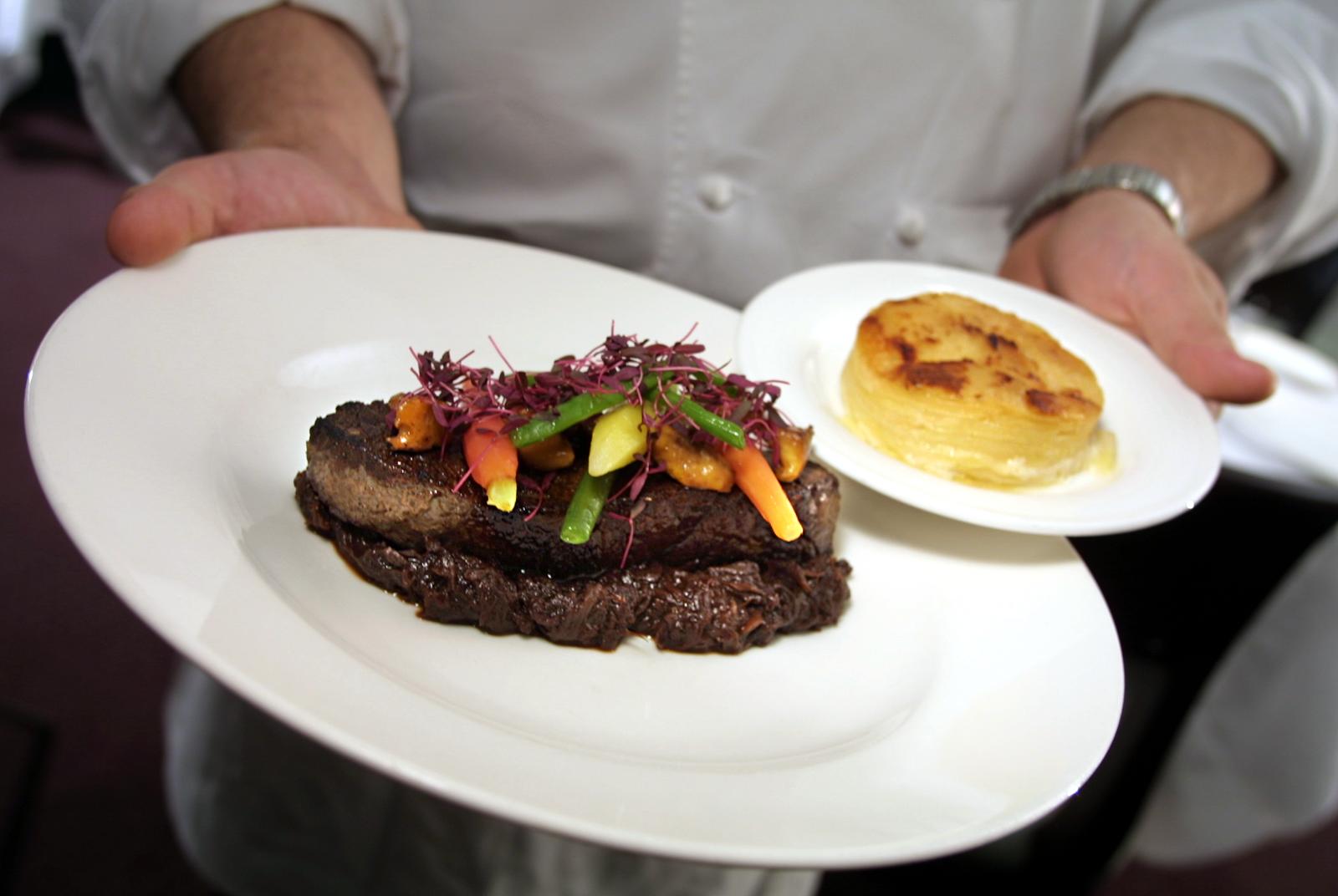 «Den plirono, den plirono» στο ρεστοράν ΤΟ ΒΗΜΑ