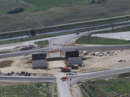 Ρευστότητα €4,5 δισ. μπορεί να απορροφηθεί σε έργα ως το τέλος του έτους