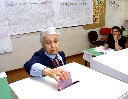 Περιφερειακές εκλογές στην Ιταλία «ζυγίζουν» την ατζέντα του Ρέντσι