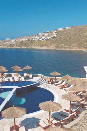 Νέα ρεκόρ και άνοδο τιμών βλέπουν οι ξενοδόχοι