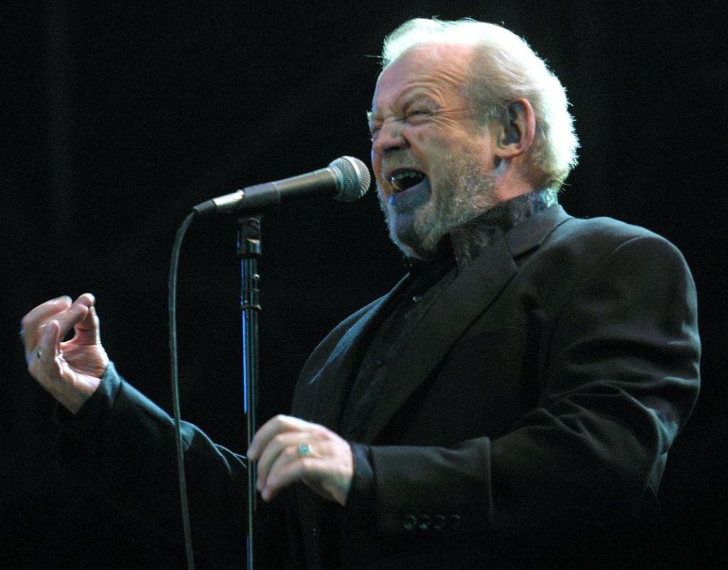 Πέθανε ο Τζο Κόκερ σε ηλικία 70 ετών