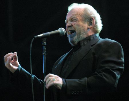 Πέθανε ο Τζο Κόκερ σε ηλικία 70 ετών