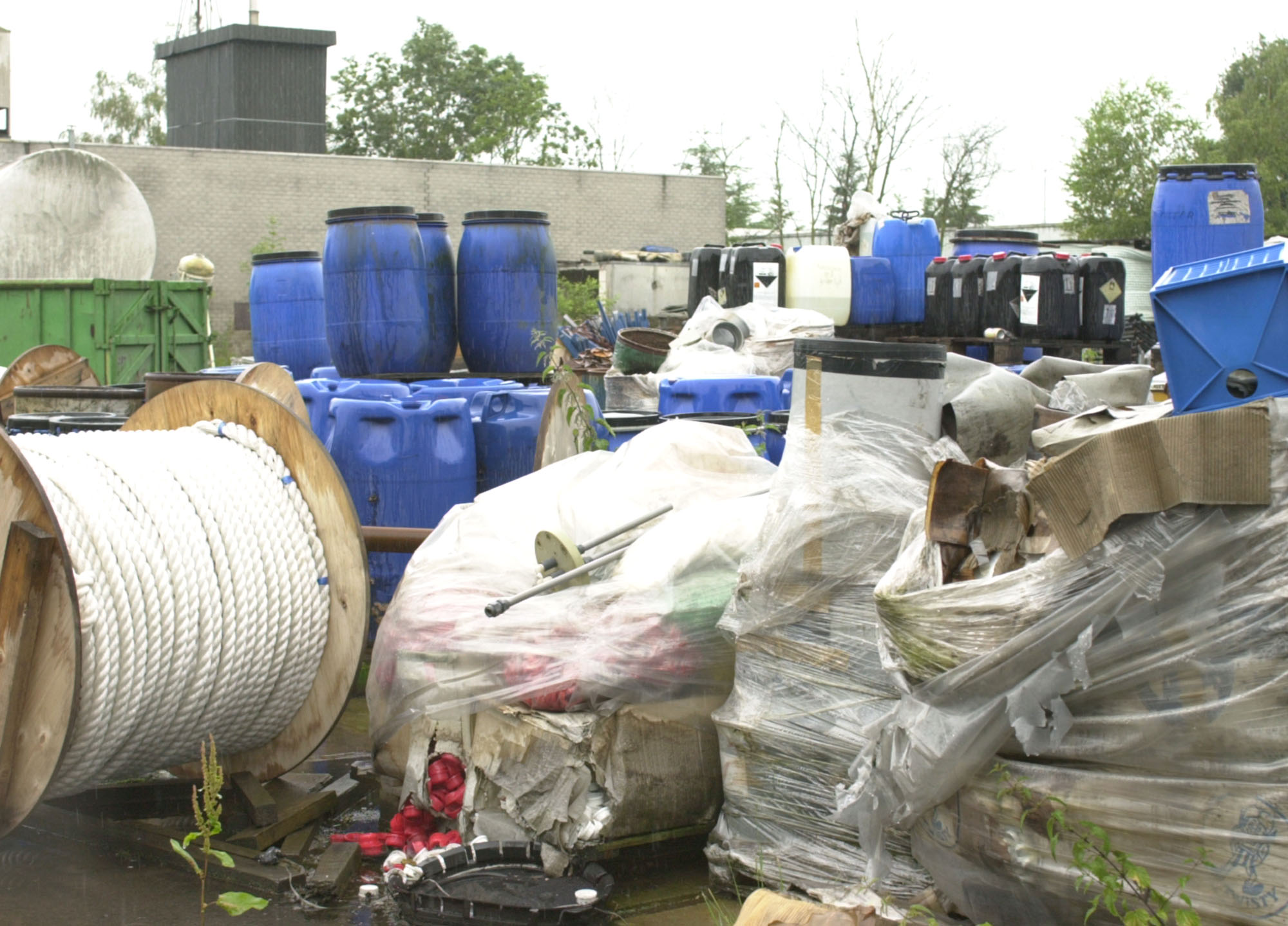 Παρέμβαση του Συνηγόρου του Πολίτη για απομάκρυνση επικίνδυνων αποβλήτων