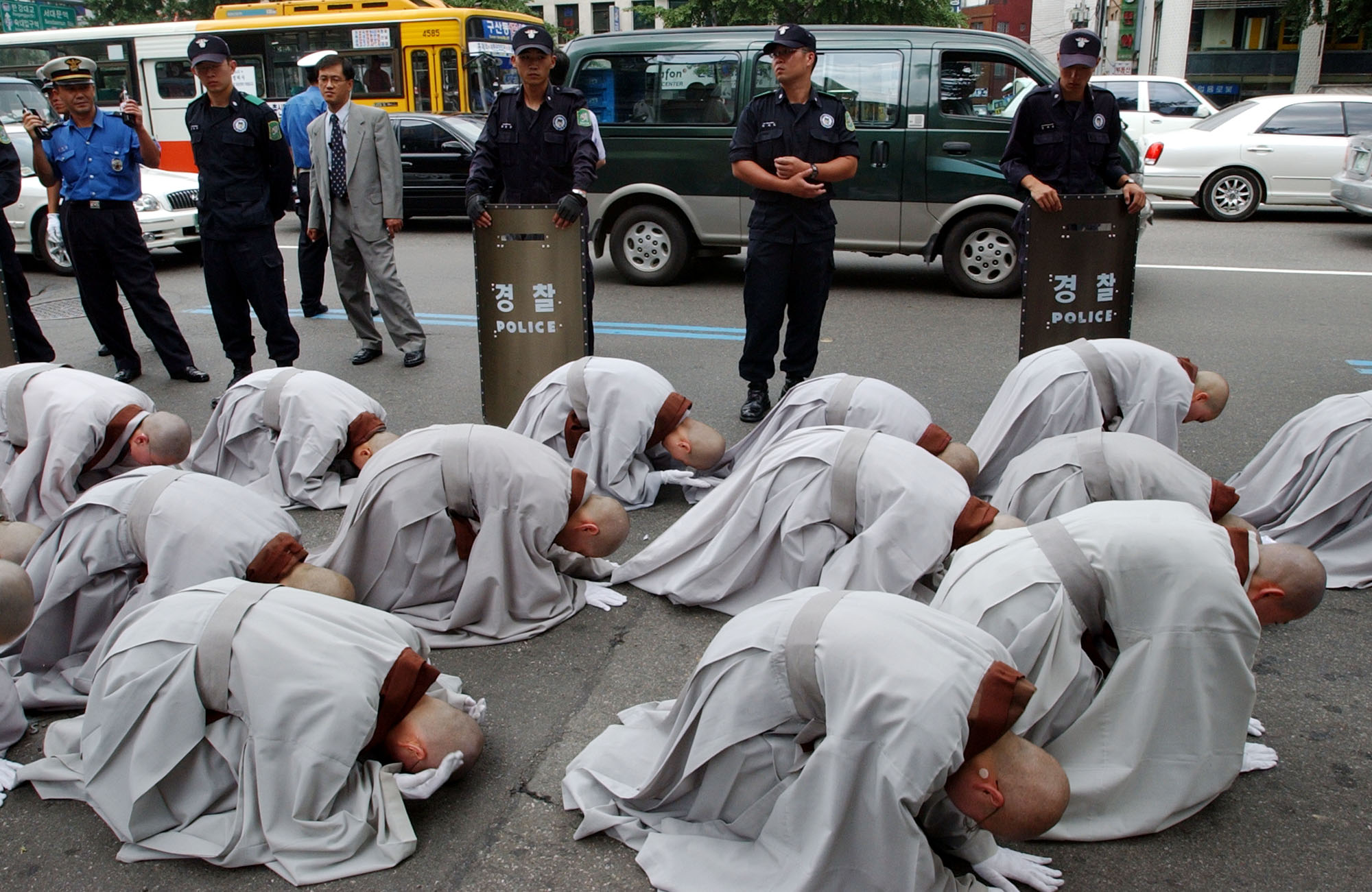 Ν. Κορέα: Βουδιστές μοναχοί, επιφανείς και… φανατικοί τζογαδόροι