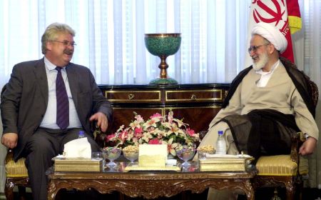 Ελμαρ Μπροκ: «Η κυβέρνηση να εξαντλήσει τη θητεία της»